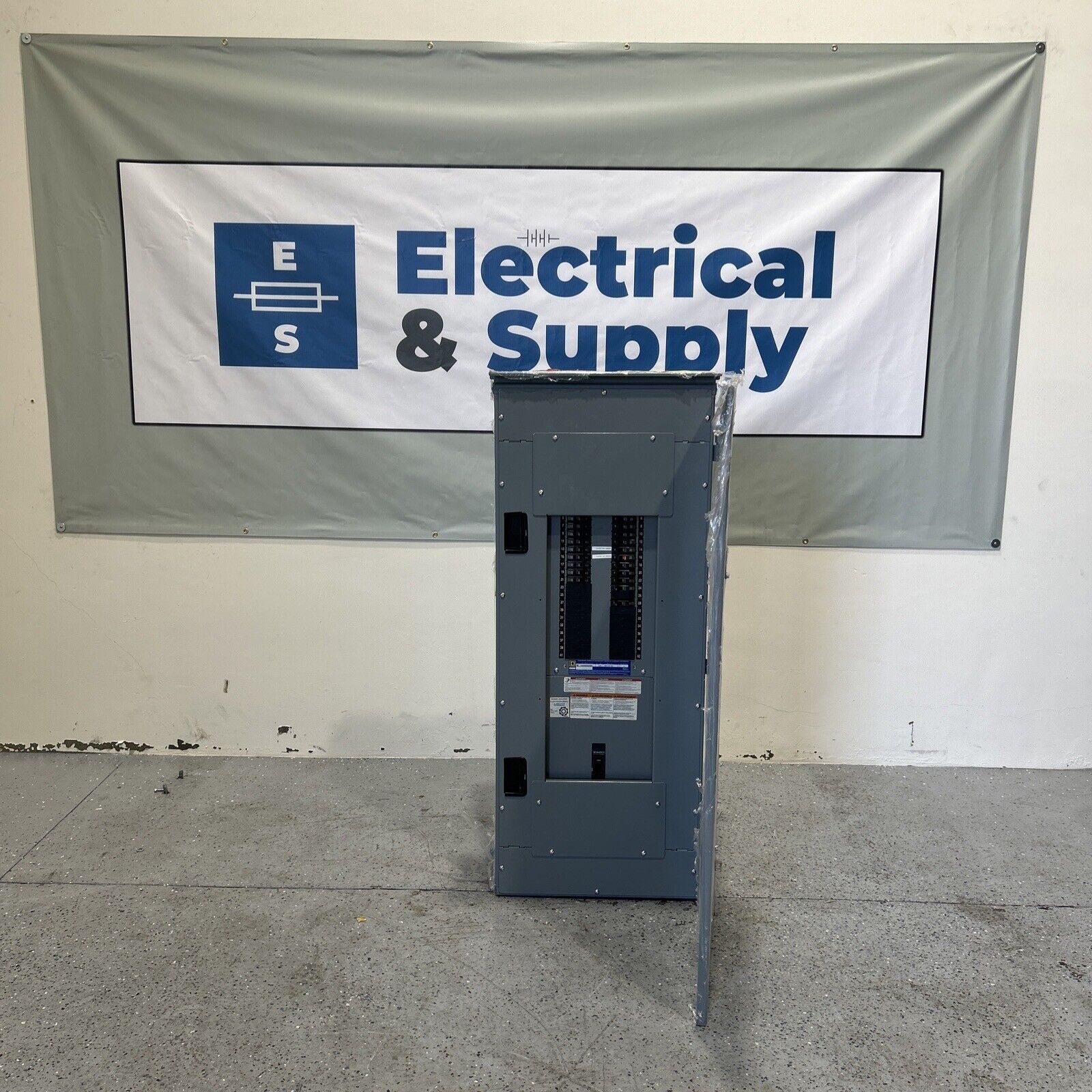 Square D 225 Amp 208Y/120 Volt 3PH 4W NQ Complete Panelboard