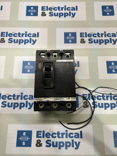 Siemens QJ23B225 Circuit Breaker 225Amp 3-Pole 240V W Shunt Flawed
