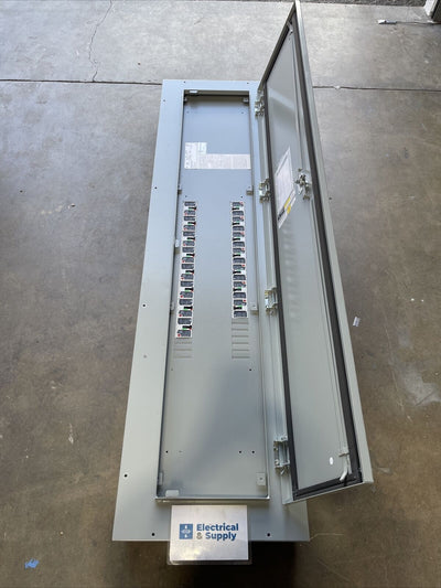 GE 600 Amp Panel  120/240V Complete With Breakers 3ph 4w 3R