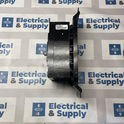 QJ23B175 3p 175 Amp  240v Circuit Breaker With Mounting Hardware siemens pullout